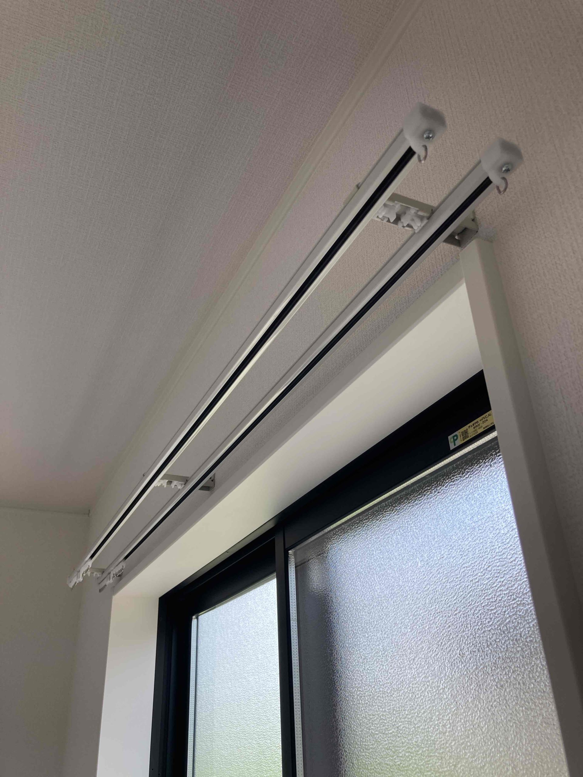 カーテンレール